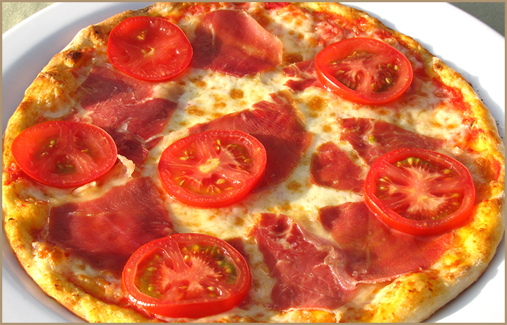 Пицца с Пармской ветчиной Пицца с Пармской ветчиной